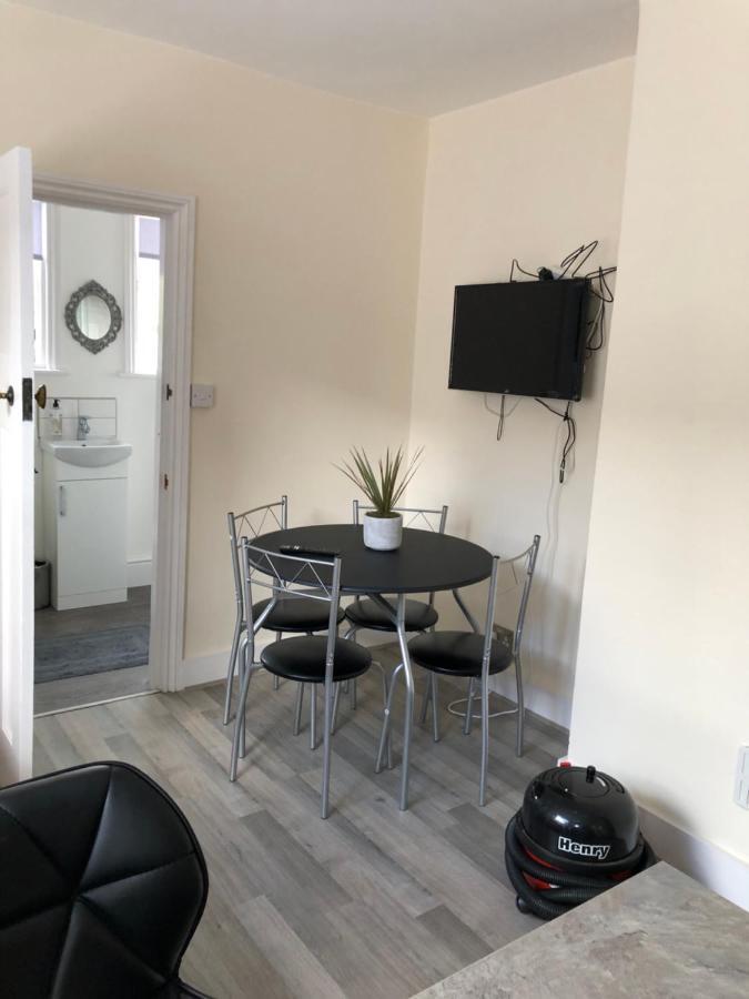 Replingham Road Apartment Лондон Экстерьер фото